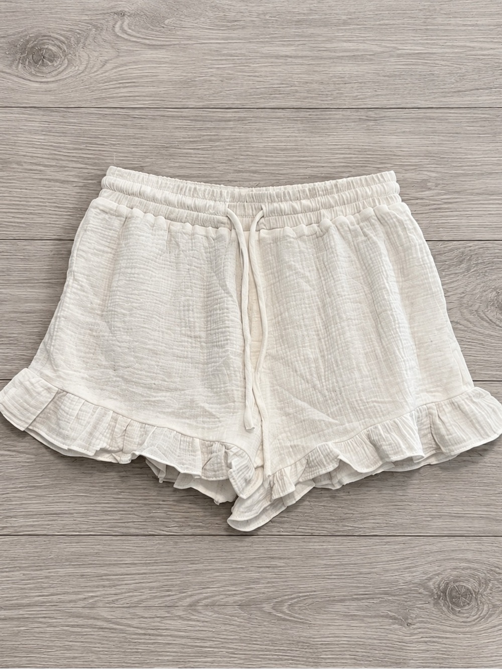 Very J Cream Ruffle-Hem Drawstring Lounge Shorts
